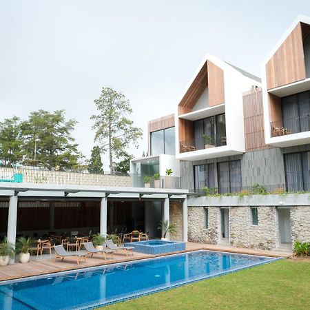 Facade Hotel By Azana Tawangmangu Exterior foto